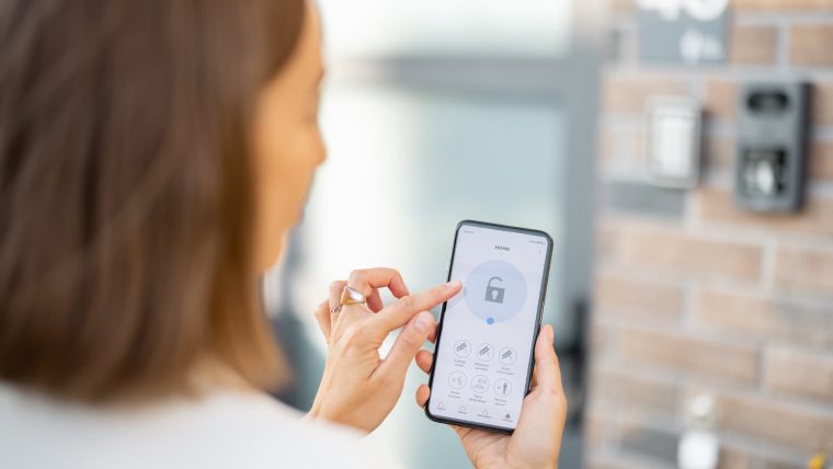 ¿Cuánto cuesta poner una alarma en casa?