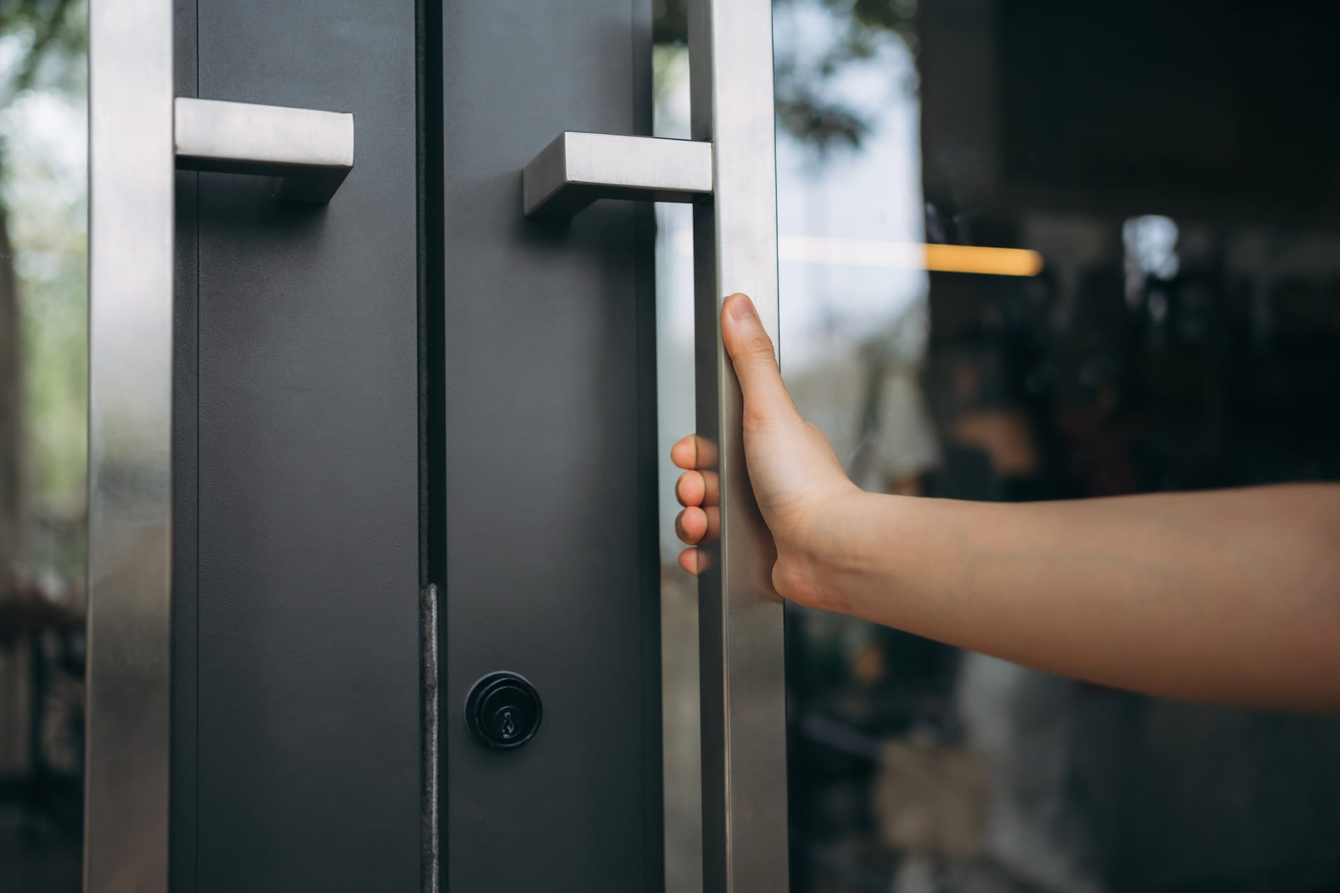 como proteger la puerta de mi casa